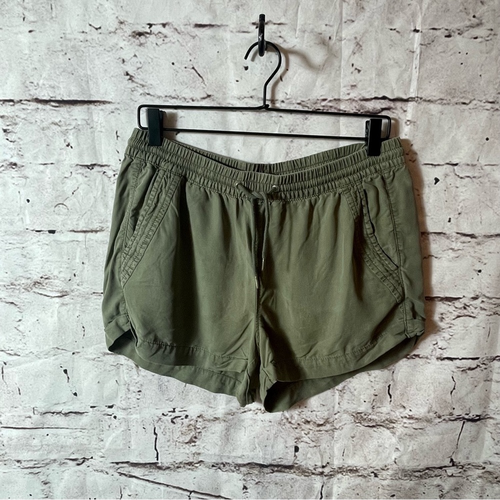 💰5/$20 H&M Divided Pull-On Tencel Shorts - Size 10